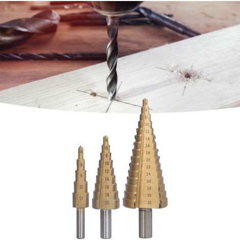 3-teiliger Aluminiumkoffer inklusive Stufenbohrer, Stufenbohrer mit dreieckigem Schaft, Pagodenbohrer, Stufenbohrer, Lochaufweiter und Reibahle. (1/5)