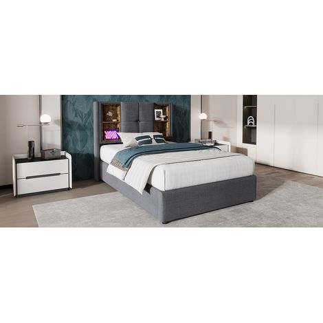 Lit individuel avec litige sans fil. Équipement USB C. Lit avec sommier en bois-gris, tissu coton. Sommier fourni avec espace de rangement. Il est possible d’installer un matelas dans le lit. (1/5)