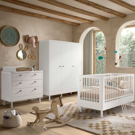Chambre bébé Forrest: lit bébé 70x140cm, commode avec planche à (1/5)