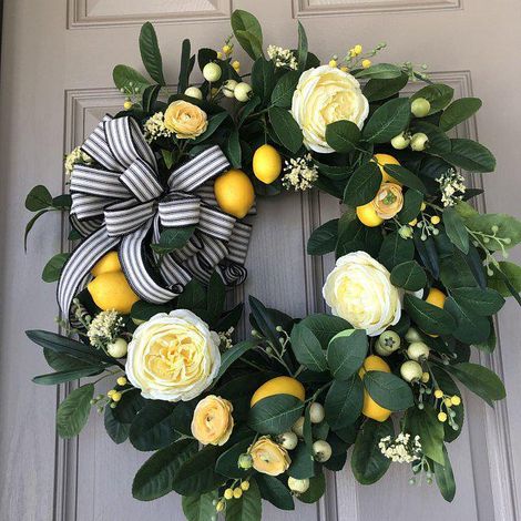 Couronne de roses jaune citron de 35 cm, style européen et américain, tressée, avec imitation de feuilles. (1/5)
