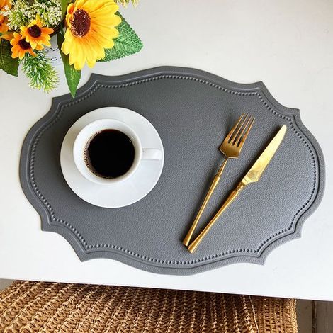 Set di 3 tovagliette ovali in simil-lino, grigio scuro, 43 × 30 cm. Tovagliette resistenti al calore, all'acqua e all'olio, ideali per cucina e sala da pranzo. (1/4)