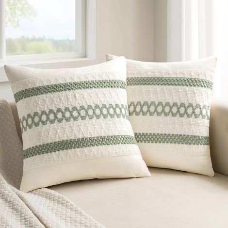 Lot de 2 housses de coussin décoratives style bohème vert sauge 45x 45 cm. en coton rustique et moderne. pour lit. canapé. chaise (1/4)