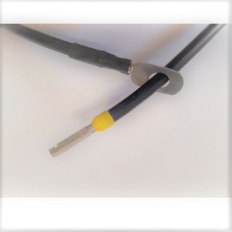Câble 2M avec embout liaison batterie - régulateur 6mm2 1 cosse M8 noir