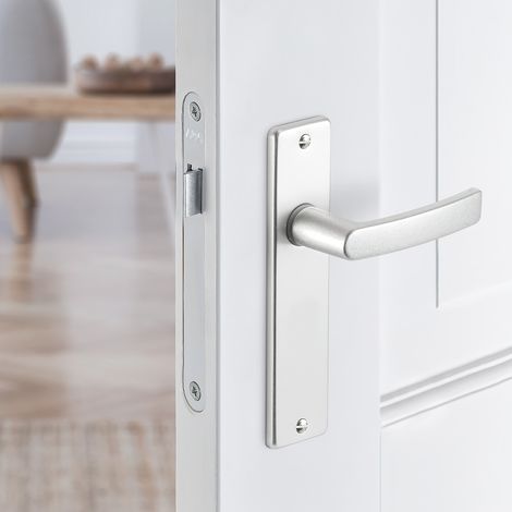 AXA Türbeschlagset für Innentüren - Edge Basic Block - Türgriff aus Aluminium - Türgriff mit Schutzschild (1/2)