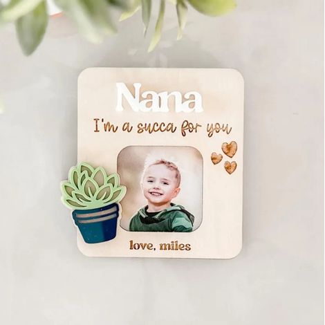 Creative Mother's Day Gift Photo Frame Refrigerator Magnet, Wooden Cartoon Photo Frame Refrigerator Magnet, Wooden Craft D - Customizable (8.9 x 8.9 cm)