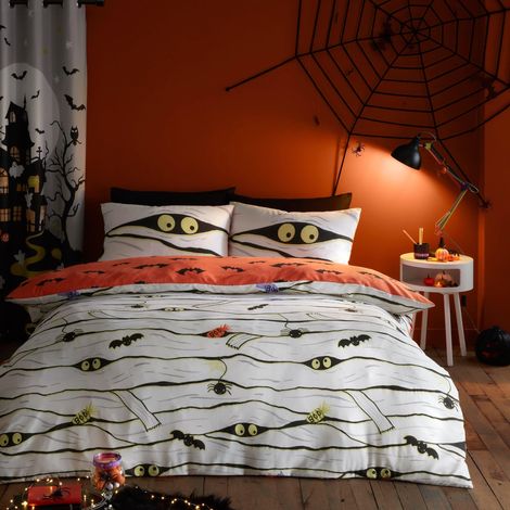 Housse de Couette Halloween Momie Effrayante Taille Lit Simple 140 x 200cm Réversible 2 Designs Housse de Couette Lumineuse Momies et Chauves-Souris Décoration Halloween (1/5)