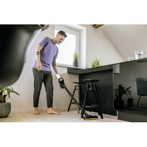 Kärcher VC 4 Cordless Vacuum Cleaner (1/5)
