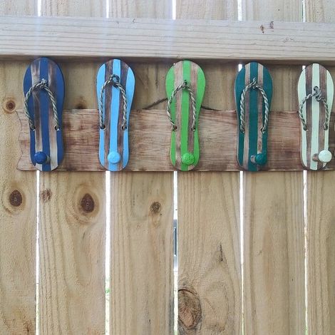 Porte-serviettes porte-clés Patère de rangement Porte-manteau mural Tongs couleur bois avec décoration crochet