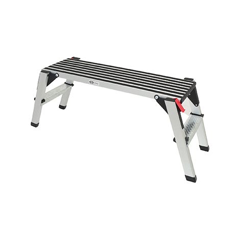 Trittleiter / Arbeitshocker aus Aluminium, klappbar mit rutschfester Oberfläche. Maße: 1 m x 30 cm. Höhe 48 cm.