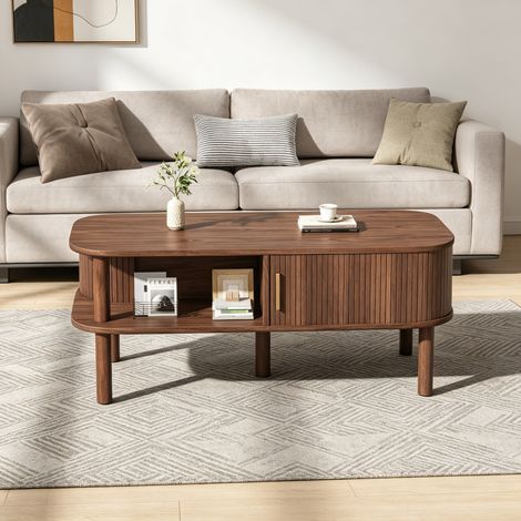 Tavolino da caffè scandinavo 110x55x45 cm con anta scorrevole scanalata e vano contenitore a giorno, in MDF, colore noce. (1/5)