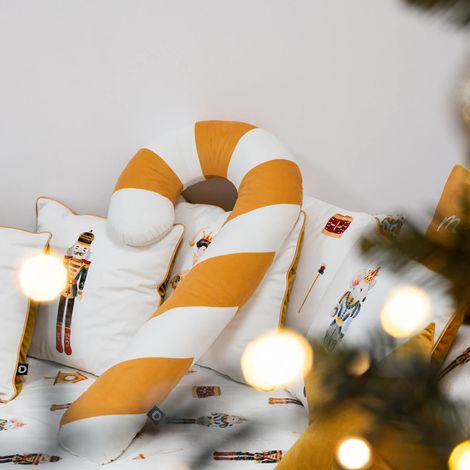 Patrón de almohada navideña XM18  Bastón de caramelo mostaza XXL (1/5)