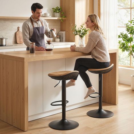 Set aus 2 Barhockern, höhenverstellbare Barstühle mit Fußstütze, 360° drehbar, Stahlgestell, Eiche