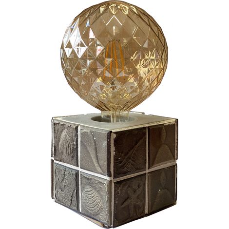 Base para Lámpara de Mesa: Cubo de Cemento Gris con Motivos Marineros Grises