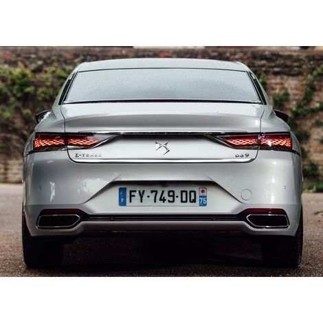 Citroën DS9 - baguette chromée pour le hayon (1/3)