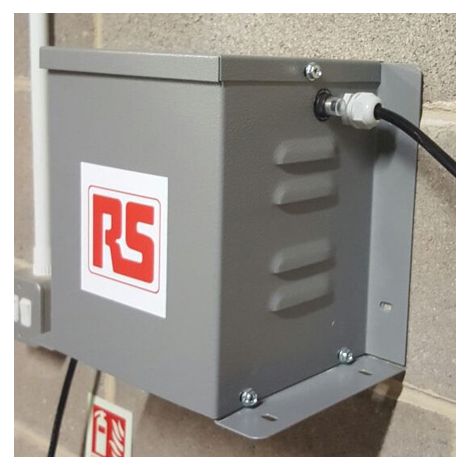 Transformateur de sécurité 1.65kVA, primaire 230V c.a., secondaire 110 (55V, 2 x 16A ( Prix pour 1 ) (1/3)