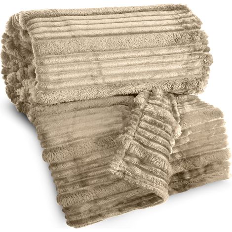 COPERTA IN PILE EUROFIRANY CIPEŁY NINA MOTIVO IN RILIEVO 220X200CM CREMA (1/5)