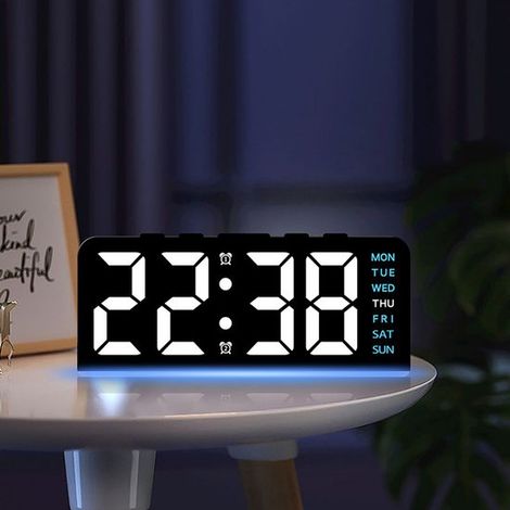 Orologio digitale da tavolo con illuminazione a LED – Doppia sveglia – Funzione di regolazione della luminosità – Alimentazione tramite USB/batteria (1/5)
