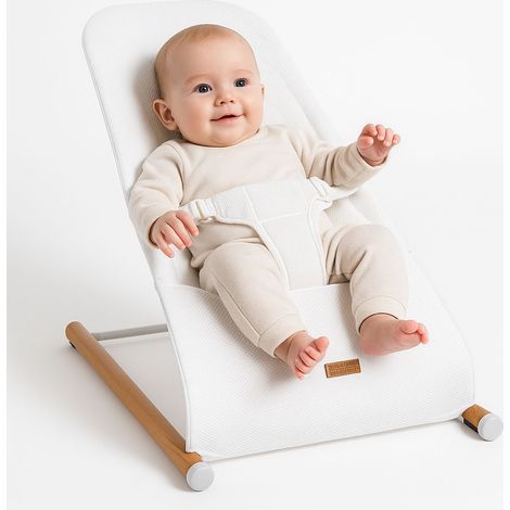 Transat bébé ergonomique – Hêtre massif et acier – Housse en mesh 3D lavable – Capacité max. 9kg – Dimensions 46x74x56 cm – Childhome