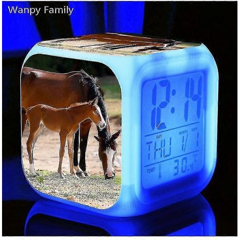 Réveil électronique lumineux multifonctionnel 7 couleurs, cadeau d'anniversaire pour enfants, bleu foncé. (1/5)