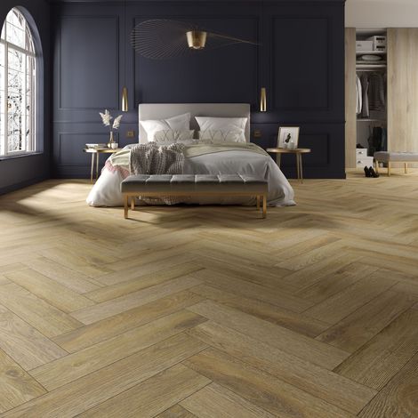 Eiffel Art Construction – Parquet stratifié chêne pralin 12 mm – Dimensions 64,4 x 14,3 cm – Finition structure synchrone – Résistant à l'eau AC6 (1/5)