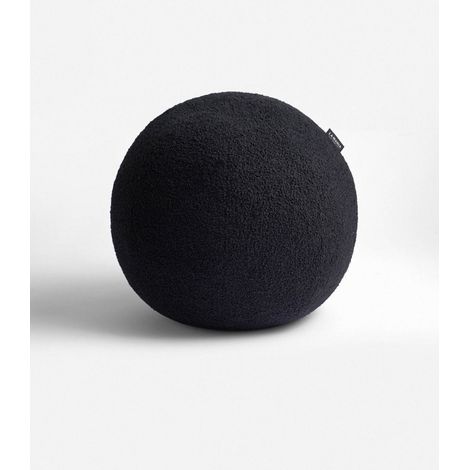 Kräftiges schwarzes Kissen (1/5)