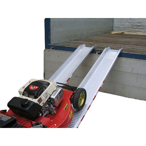 Auffahrschiene 2.50m mit Rand - Innere Breite 155mm - Länge 2500mm - als Einzelstück - M050/25INC