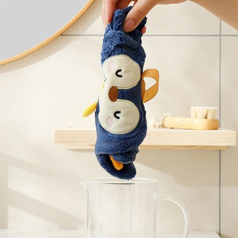 Serviette de toilette double épaisseur, serviette carrée suspendue en polaire corail avec un adorable pingouin, serviette absorbante pour la salle de bain des enfants, pingouin adorable (1/5)