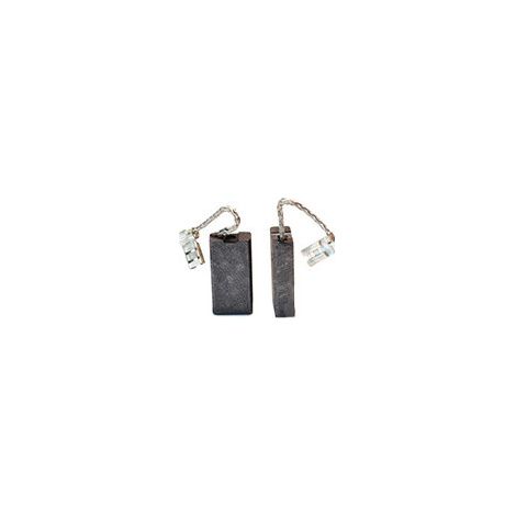 Juego de 2 carbones adaptables para Bosch. Dimensiones: 6,3 x 12,5 x 25 mm.