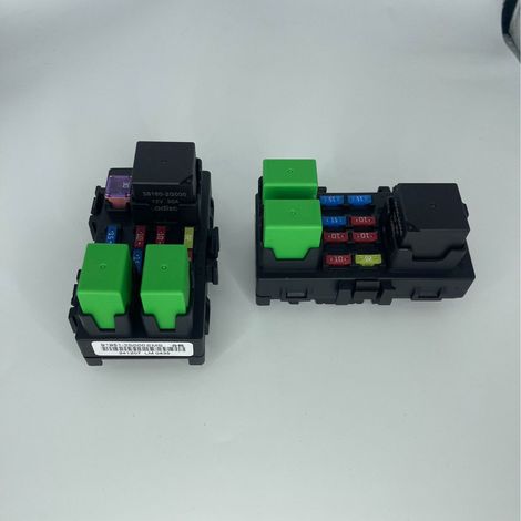 Fuse box for Hyundai-Kia car 91951-2S000