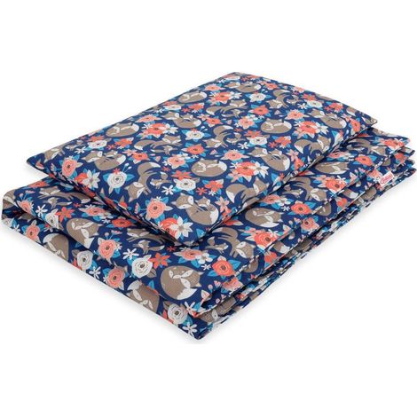 Set di biancheria da letto per bambini in cotone 2 pezzi 120x90 cm - famiglia di volpi su sfondo blu (1/3)