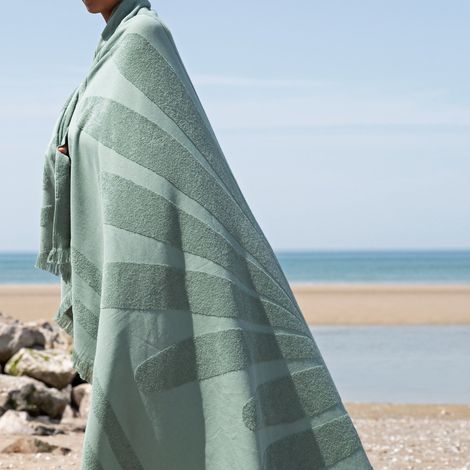 Fouta de plage en Motif feuillage en éponge  TROPI (1/4)
