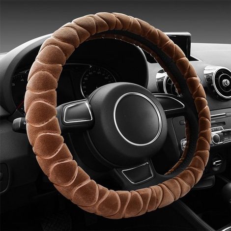 Coprivolante a forma di D per auto. Coprivolante antiscivolo, morbido e felpato. Coprivolante in peluche per interni auto. Coprivolante caldo per l'inverno. (1/5)