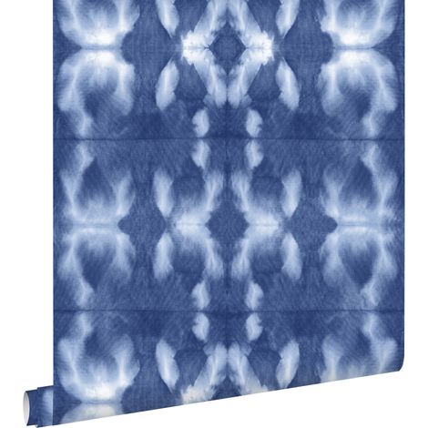 papier peint motif shibori tie-dye bleu jeans indigo intense  - ESTAhome