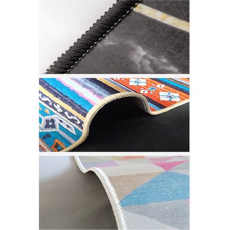 Pavimento in moquette nel soggiorno Pavimento in moquette nel soggiorno (1/3)