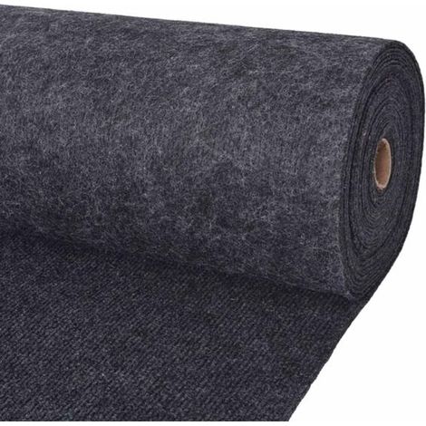 Moquette gris anthracite, 1,2 x 10 mètres, polyester. (1/5)