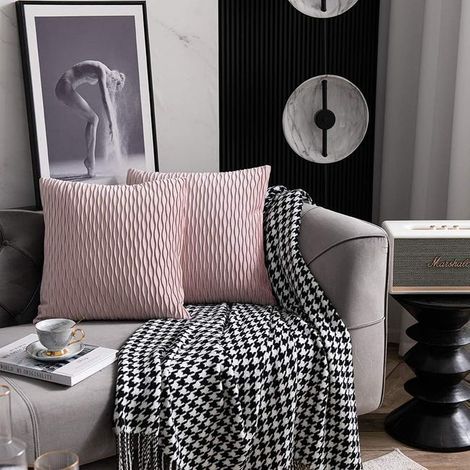 Copricuscini rosa 45 cm x 45 cm: confezione da 2 federe decorative in velluto a righe quadrate per divano da camera da letto (1/4)