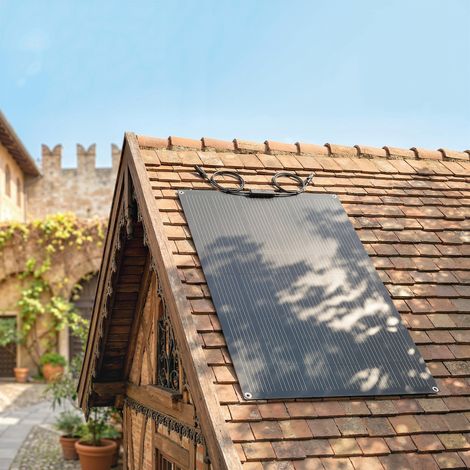 Cargador portátil de panel solar para exteriores de 100 W y 18 V con 2 puertos USB, pantalla LCD y resistencia al agua IP67. (1/5)