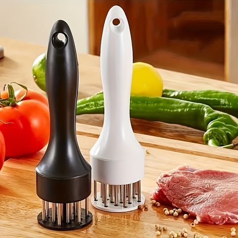 Deux attendrisseurs à viande en acier inoxydable avec poignées antidérapantes, adaptés pour attendrir le bœuf, le porc et le poulet. (1/5)