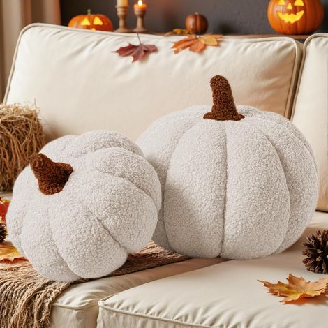Lot de 2 coussins citrouille d'automne – Décoration Halloween en polaire sherpa douce (effet 3D) pour canapé ou lit – Idéal pour l'automne et Thanksgiving (Blanc, 32 x 22 cm et 23 x 18 cm) (1/5)