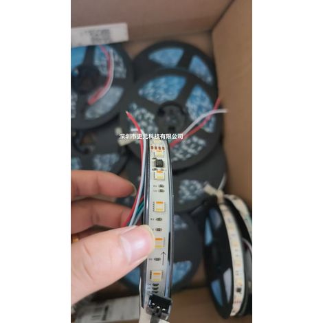 Bande LED multicolore 5 en 1 2805, 60 LED RGBCW, effet lumineux dynamique, 24 V, 5050, flexible et haute luminosité