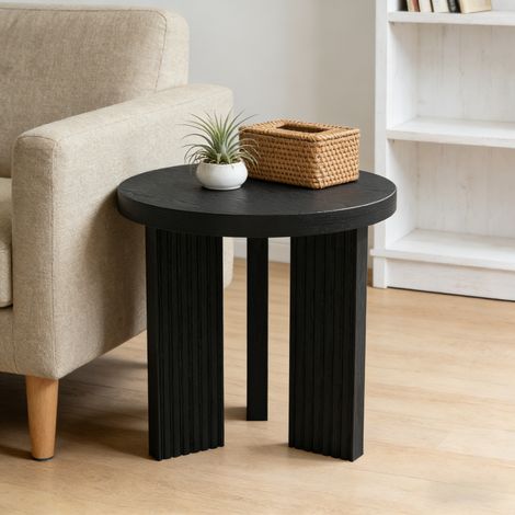 Table d’appoint ronde moderne en MDF noir, structure à rainures et trépied stable, pour salon (1/5)