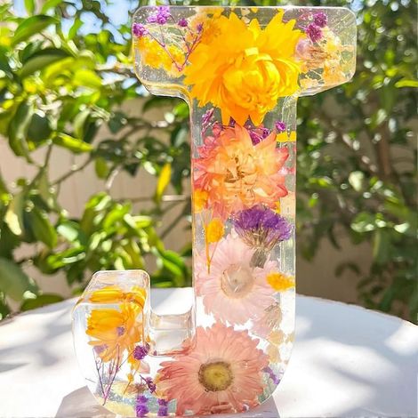 Blumenförmige Harz-Nachtlichtbuchstaben mit LED, Blumen-Harzbuchstaben-Leuchte für Sie, Muttertagsgeschenk