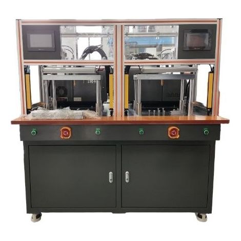 Presse de surmoulage basse pression à double station verticale ou horizontale (3L x2 ou 7L x2) (1/5)
