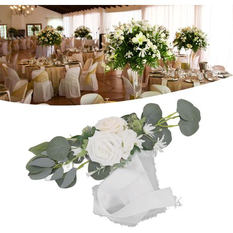 Weiße Blumendekoration für Stuhllehnen bei der Hochzeit, künstliche Blumen für Hochzeitsfotos (1/5)