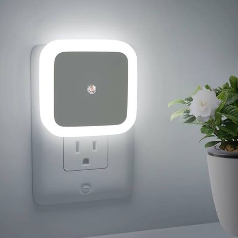 Luz nocturna enchufable: luz nocturna LED con sensor crepuscular, luz blanca, ideal para salones. (1/5)