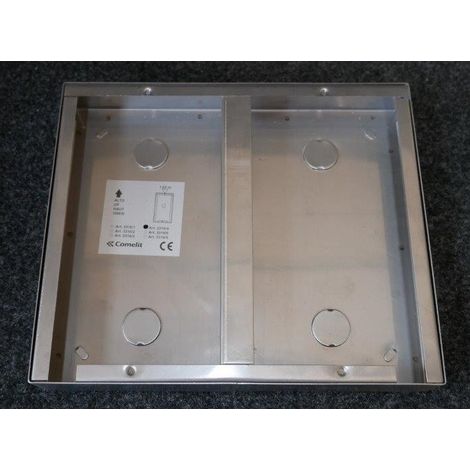 Boitier inox 213x450x32.5mm pour montage en saillie Powercom 4 modules COMELIT (1/2)