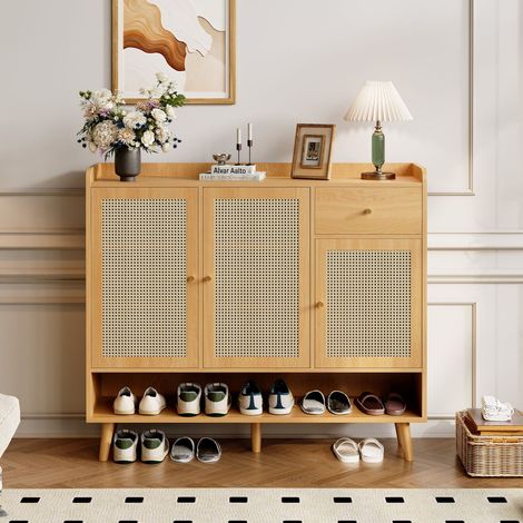 Schuhschrank aus Naturrattan – Schrank mit 3 Türen, 1 Schublade und 5 Einlegeböden – skandinavischer Stil für den Eingangsbereich – 120 x 106 x 35 cm