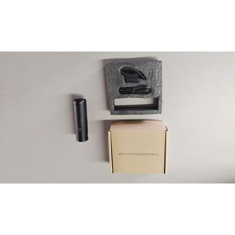 Éclairage vélo T6, feu de cyclisme, éclairage de nuit, feu antibrouillard latéral LED, feu clignotant d'urgence réglable à 5 modes, alliage d'aluminium, étanche IPX5, chargement USB-C (1/5)