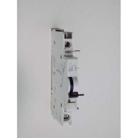 Contact auxilliaire h/s pour disjoncteur CP GE POWER 676580