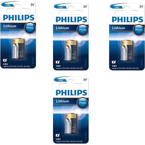 .4 piles Philips CR2 lithium 3V 800 mAh.